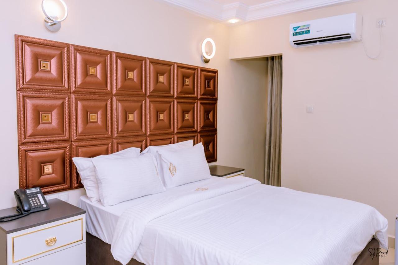 Hotel La Principaute Douala Bonapriso Εξωτερικό φωτογραφία