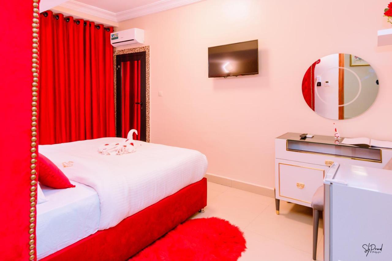 Hotel La Principaute Douala Bonapriso Εξωτερικό φωτογραφία